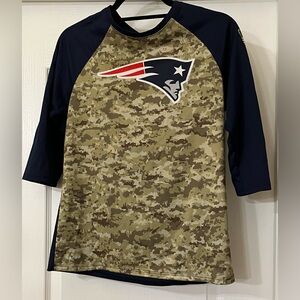 Nike DriFit NFL NEW ENGLAND PATRIOTS Salute To Service Legend 2017 Camo/Navy Top